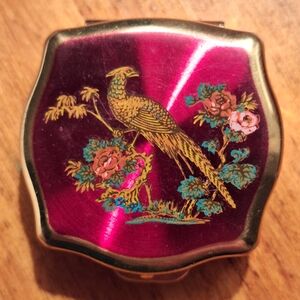 Vintage Stratton pill box